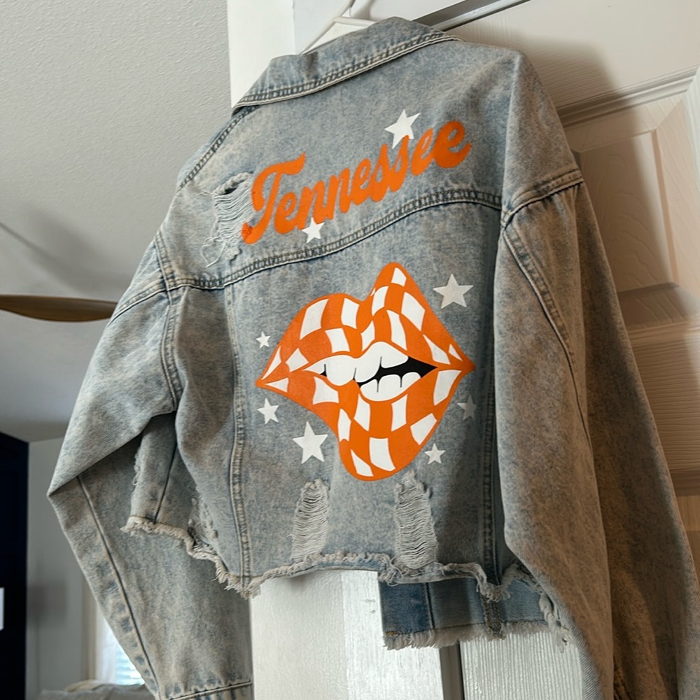 Small Tennessee cropped jean jacket